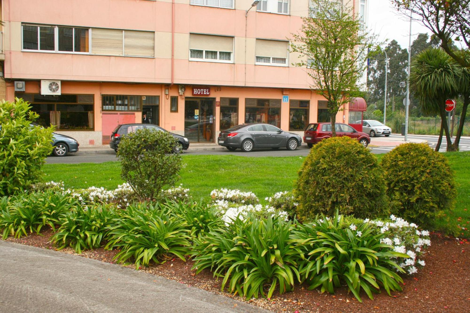 Hotel Kensington Narón Exterior foto